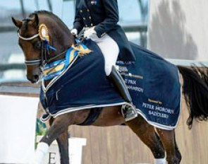 Mary Hanna and Sancette win the Kur to Music at the 2014 CDI Boneo :: Photo © Lisa Sultana
