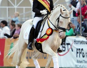 Wibke Hartmann-Stommel and Golden West win the 2014 Bundeschampionate :: Photo © Melissa Mulchahey