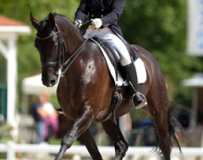 Laetitia Isselin on Cybelle Ila