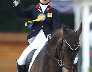 Phoebe Peters waves to the crowds in the lap of honour at the 2014 CDI Compiegne :: Photo © Astrid Appels