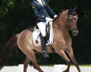 Elle Peytier on Equestricons Valentino