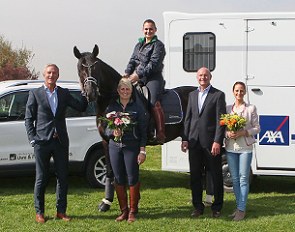 AXA Office directors Frank and Uwe Ostwald support German Young Rider team member Juliette Piotrowski, here shown on Sir Diamond and with her mom and coach Claudia Haller :: Photo © Maik Wallrafen