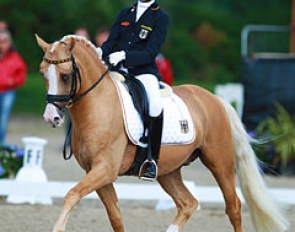 Semmieke Rothenberger on Deinhard B
