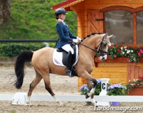 Febe van Zwambagt on Coco Jambo
