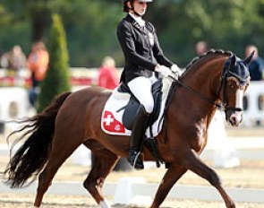 Naomi Winnewisser on Diamant NW