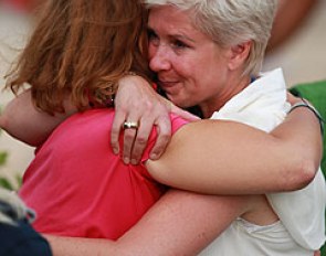 Anna's mom Silke Abbelen gets a big hug from Annika Krieg, mom of team mate Jessica