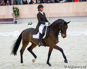 Danielle Heijkoop and Badari at the 2014 Dutch Indoor Dressage Championships :: Photo © Digishots