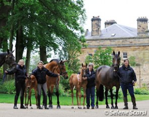 Emma Blundell and her mom Jill with Claire (by Caprimond x Der Clou, granddam of Farrouche) with her two ET fillies of 2014: Flaire (For Romance) and Daire (De Niro) in front of the Mount St. John Manor :: Photo © Selene Scarsi
