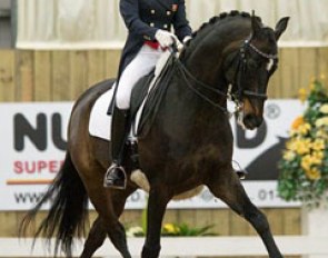 Charlotte Fry and Remming at the 2014 British Indoor Championships :: Photo © Jon Stroud