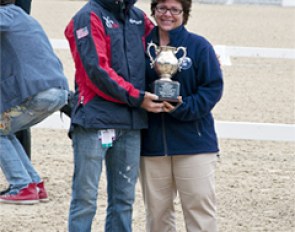 Region 1 Chef d'Equipe Debbie DelGiorno receives the Albers Award at the 2014 North American Junior/Young Riders Championships