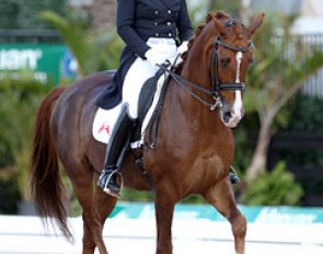 Eliane Cordia-van Reesema on Jewel's Adelante