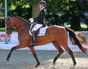Hedda Droege and Dreamgirl at the Bundeschampionate qualifier in Rastede :: Photo © LL-foto