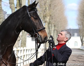 Colonel Christian Carde with Junker in Saumur, France :: Photo © Silke Rottermann