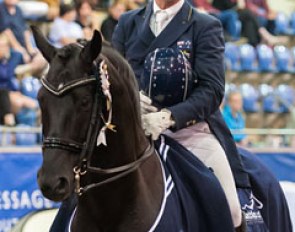 Heath Ryan and Regardez Moi win the CDI-W Kur to Music at the 2014 Australian Dressage Championships :: Photo © Venhaus