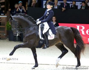 Tina Konyot on Calecto V