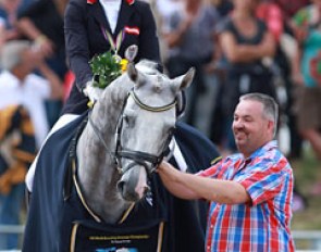 Stephanie Dearing on Del Magico, flanked by the stallion's breeder Stefan Hermann