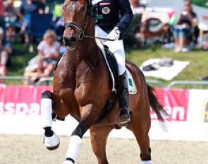 Ulrike Prunthaller on Quarz in the lap of honour