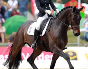 Swedish Anna Svanberg on Revolution (by Skovens Rafael x Furst Heinrich). Svanberg beautifully presented this horse. He does not have the longest frontleg but is a sweet mover