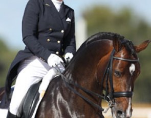 Sabine Schut-Kery competing Sanceo at the 2014 CDN Wellington :: Photo © Astrid Appels