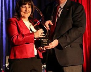 The 2013 Susan Jane Anstey Media Award was presented to Patricia Da Silva by Equine Canada President Mike Gallagher :: Photo © Cheryl Denault   