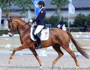 Maike Mende and Desert Rose win the 2014 German Pony Championships :: Photo © Barbara Schnell