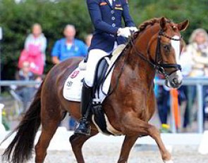 Maike Mende on Desert Rose