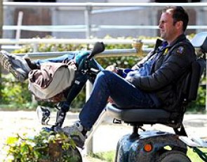 Abbelen's trainer Heiner Schiergen with his broken leg