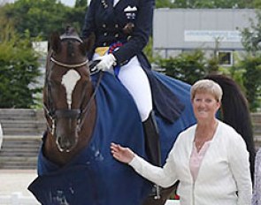 Kristy Oatley on Qualia for the Grand Prix prize giving ceremony :: Photo © Pixel Events