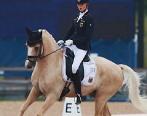 Linda Erbe and Dujardin B
