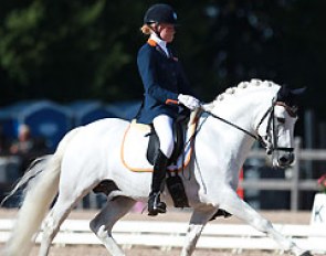 Zoe Kuintjes on Elin's Noncisdador