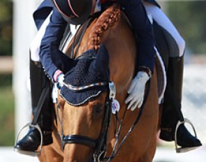 Amber Barton hugs Labiat