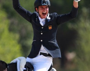 Juan Matute Guimon jubilates when he sees his gold medal winning score!