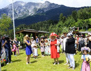 The hat contest at the 2015 CDI Fritzens :: Photo © Max Schreiner