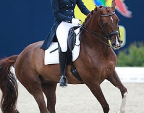 Skylar Bos on Bellalena