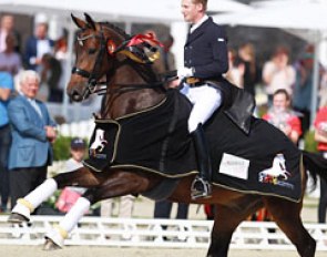Matthias Rath rode the prize giving ceremony on small tour horse Danönchen