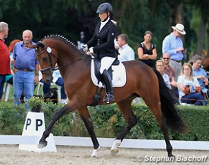Jana Freund on Pretty Charmer