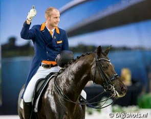 Diederik van Silfhout on Bonzajo gives the crowds a thumb's up at the 2015 CDI Maastricht :: Photo © Digishots