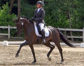 Kara Bosman on Jersey Girl at the 2015 CDN Massenhoven