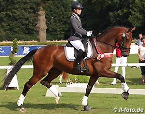 Jennifer Stockmann on Deflorata S (by Don Juan de Hus x Don Bedo) :: Photo © LL-foto