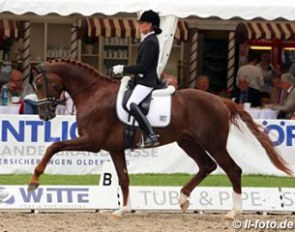 Wanda Melani Tiemann and Don Juan's Duvetico at the 2015 Oldenburg Regional Championships in Rastede :: Photo © LL-foto