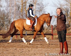 Pytt Hamberg coaching pony rider Viktoria Wåhlin on EG Dalton in Sweden :: Photo © Jenny Staaf