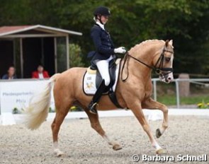Semmieke Rothenberger and Deinhard B at the 2015 German Youth Riders Championships in Zeiskam :: Photo © Barbara Schnell