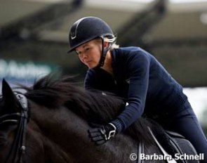 Katherine Bateson-Chandler pats Alcazar
