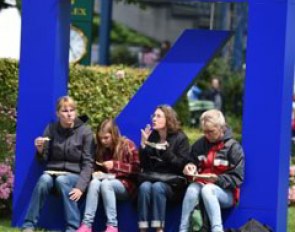 Using the Deutsche Bank logo to catch a break