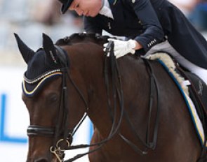Sanna Nilsson gives Lennox a big pat