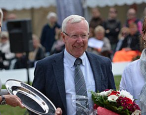Bjarne Nielsen received the 2016 Lis Hartel Memorial Prize at the Danish Championships