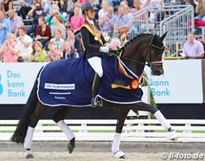 Laura Blackert and Deluxe win the 6-year old dressage horse finals at the 2016 Bundeschampionate :: Photo © LL-foto