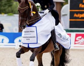 Dorothee Schneider and Sammy Davis Jr win the Louisdor cup qualifier at the 2016 CDI Donaueschingen :: Photo © Stefan Lafrentz