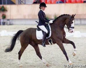 Esmee van Gijtenbeek and Enton :: Photo © Digishots