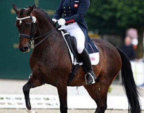 Pippa Hutton on Belmondo